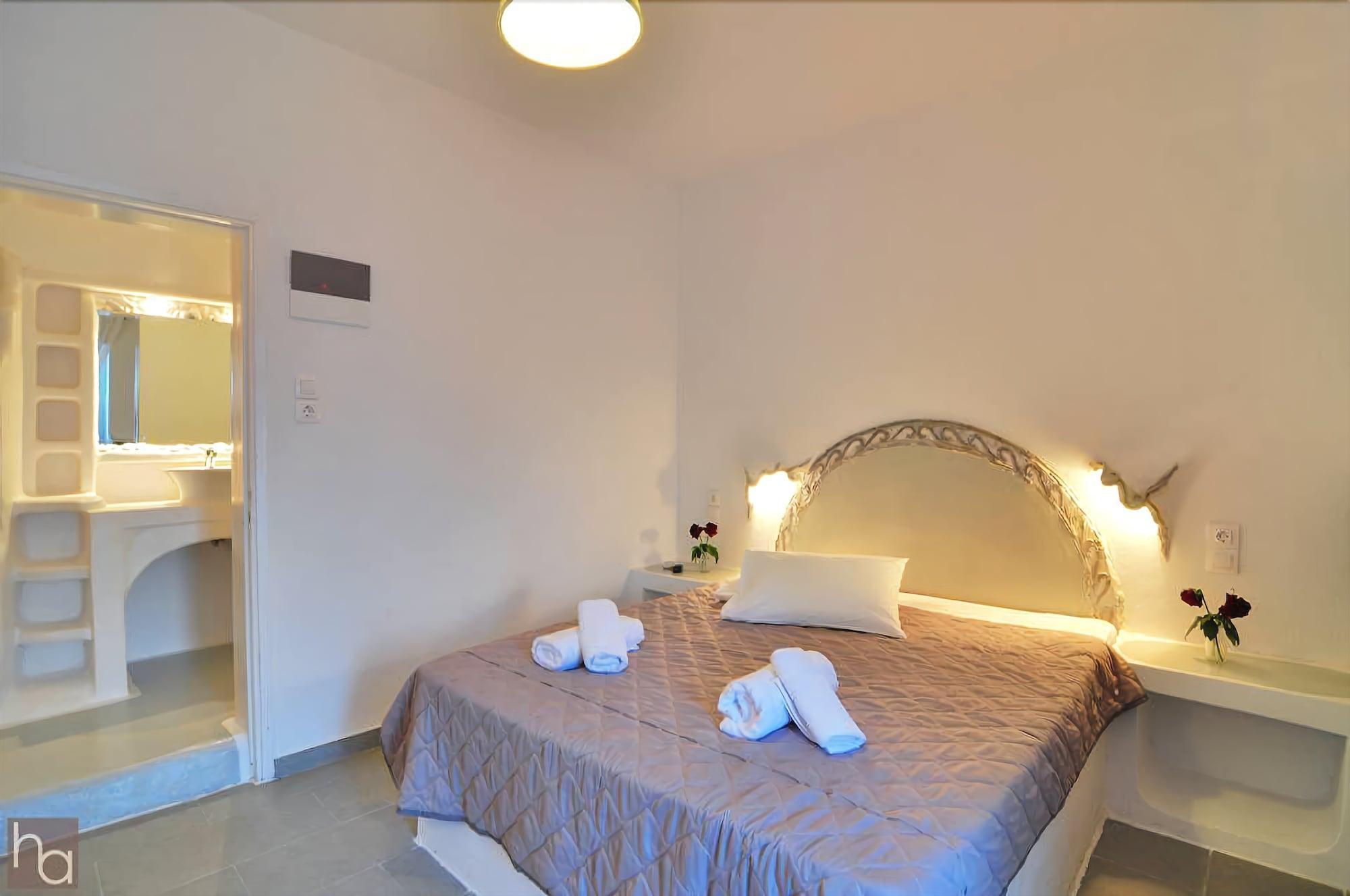 Hotel Adamas Bagian luar foto