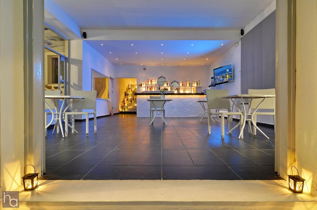 Hotel Adamas Bagian luar foto