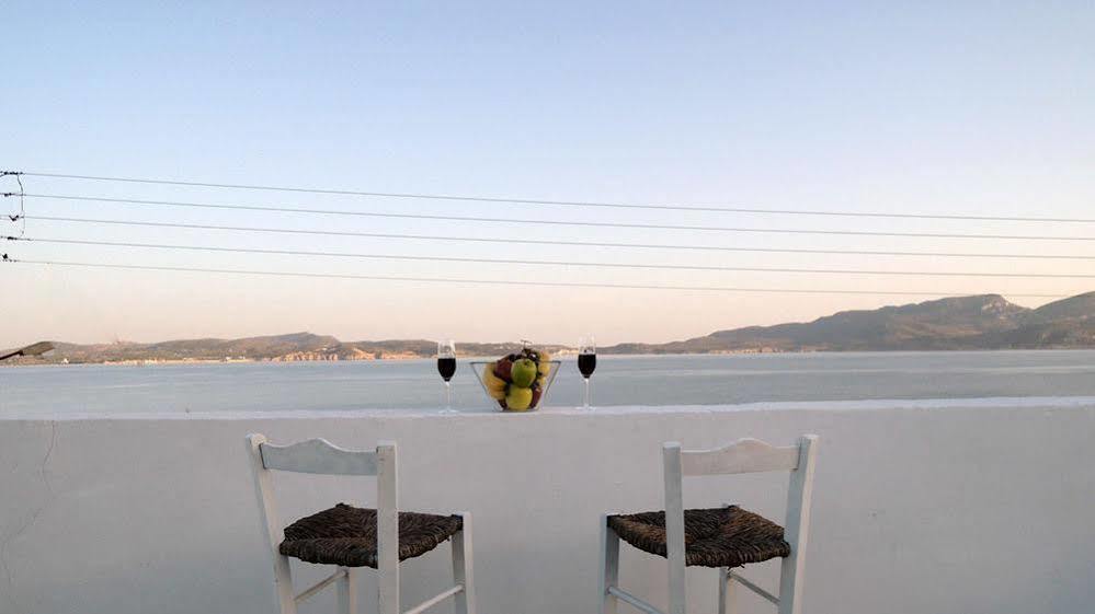 Hotel Adamas Bagian luar foto