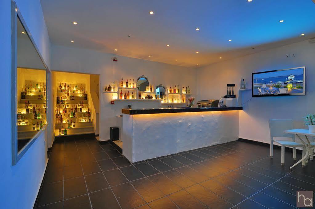 Hotel Adamas Bagian luar foto